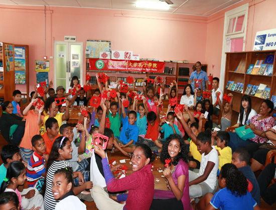 斐济苏瓦图书馆文化体验周活动受欢迎