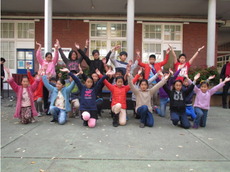 墨尔本中华民族学校学生举行2015年母亲节活动