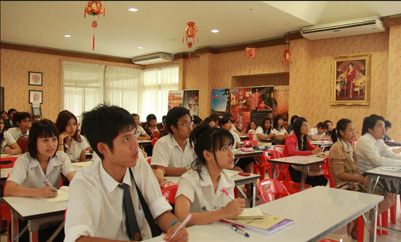 缅甸掀起“留学中国热” 云南师大缅籍生约百人