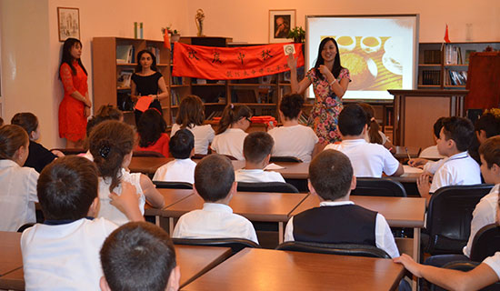 亚美尼亚孔子学院下设各汉语教学点“欢度中秋 喜迎国庆”