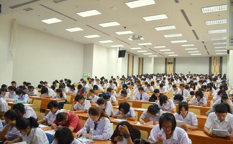 泰国玫瑰园孔子课堂为340名泰国高三学生助力汉语高考