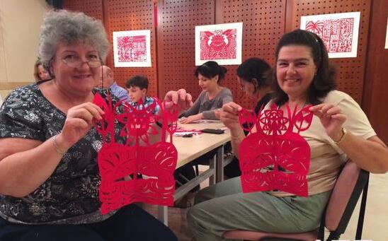 马耳他中国文化中心“中国剪纸艺术之傣族剪纸培训班”开班