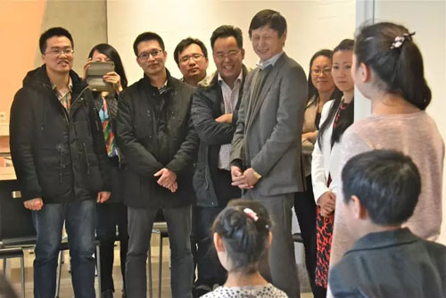中国驻荷兰大使馆官员走访乌特勒支中文学校