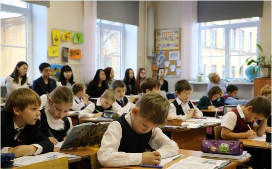 圣彼得堡独立孔子课堂与政府合作培训汉语教师