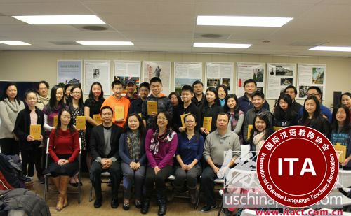 中国侨网获奖学生与家长和指导老师合影留念（美国西雅图在线 大西摄）