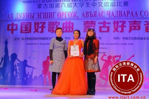 中国侨网蒙古国立大学的选手阿奴金以用中文深情演唱的《乌兰巴托之夜》打动了全场观众，获得比赛冠军。