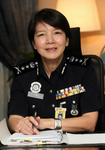 杨丽珠希望能在任内尽力提升和改革警察学院，训练出有足够知识的高级警官，以适应不断变化的大环境。(马来西亚《星洲日报》)